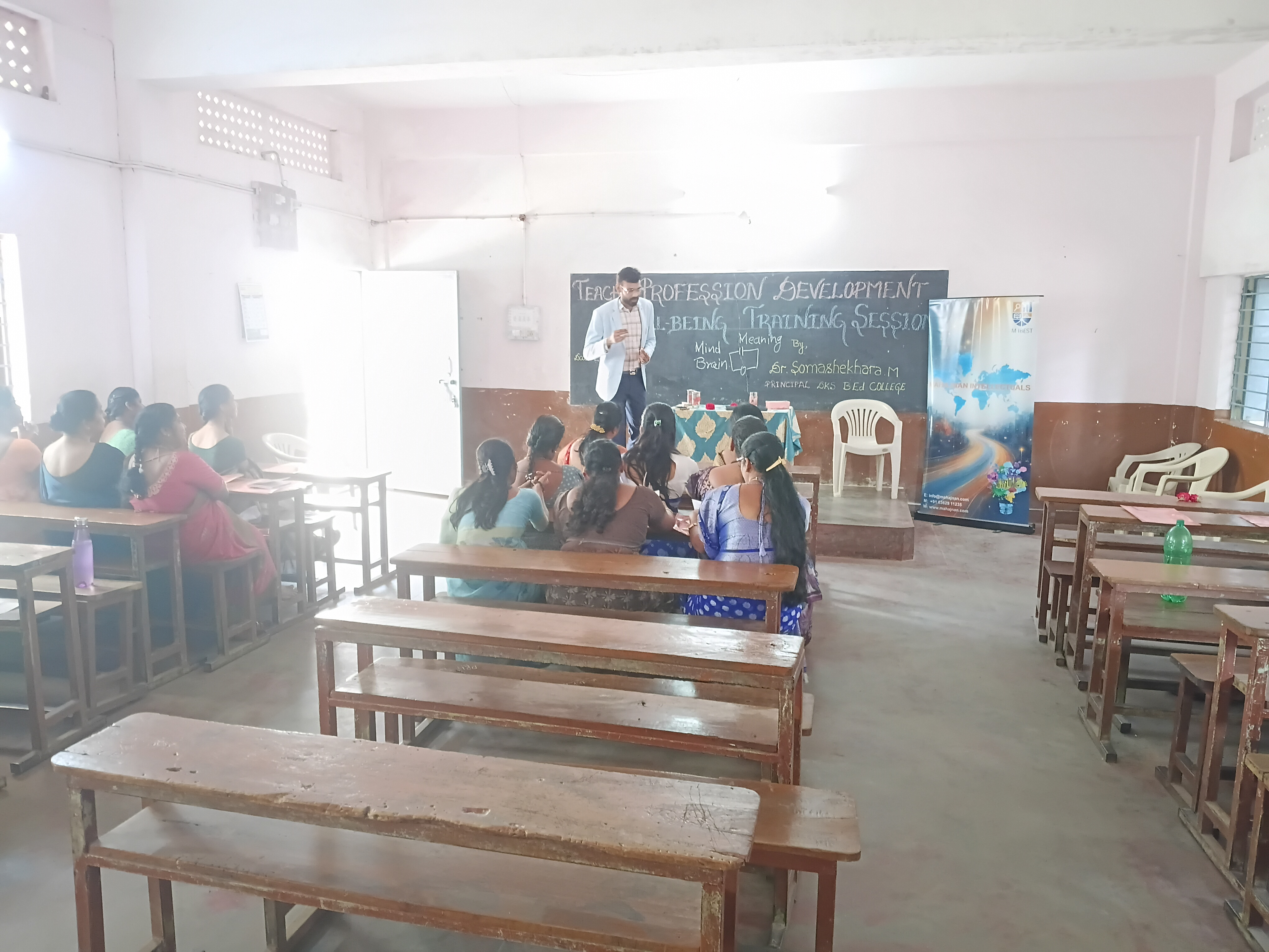 Resource person conducting the session for teachers